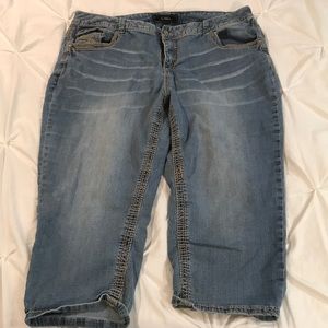 Cato 22W Classic Capri Jeans